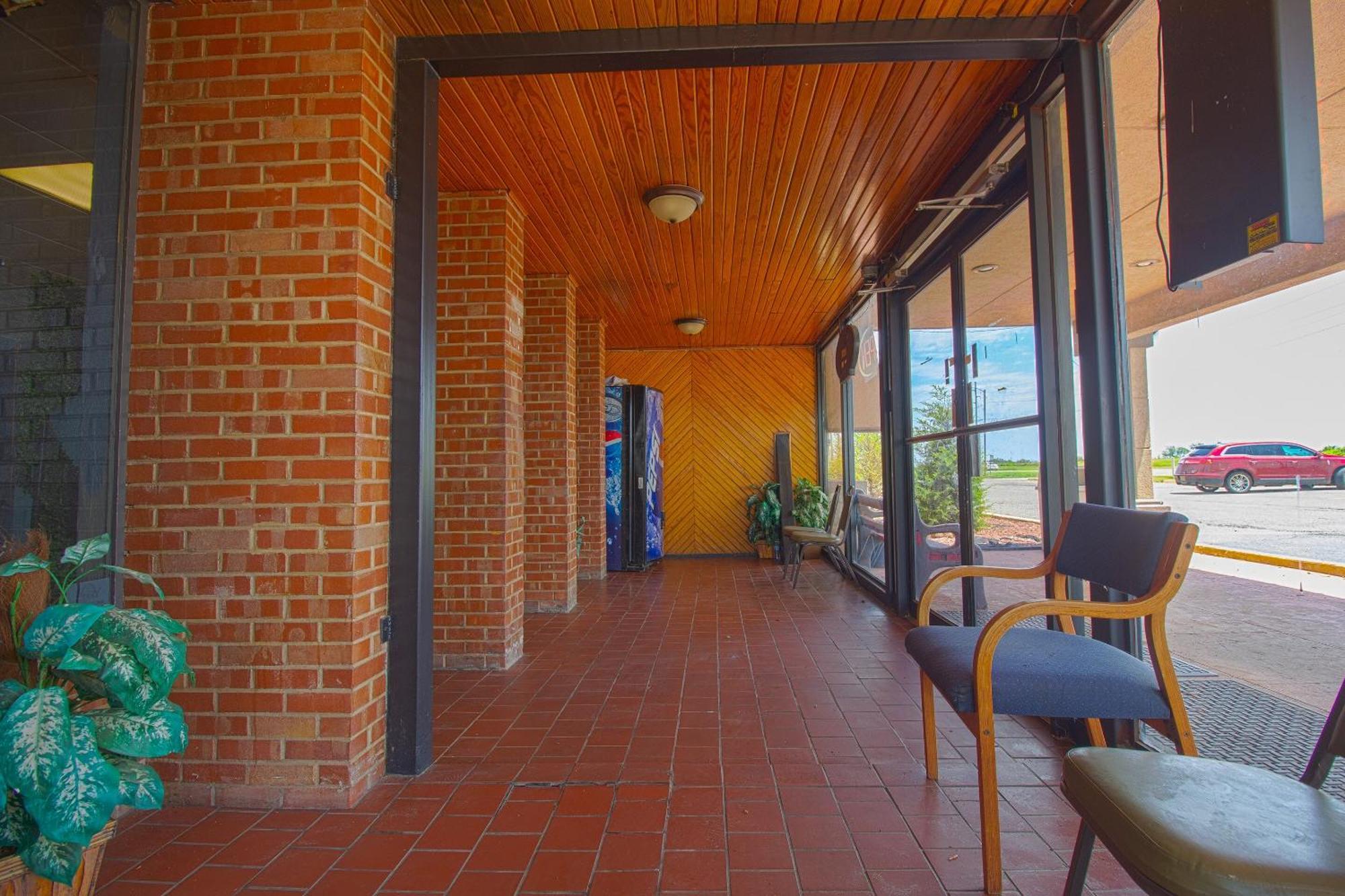 American Best Inn By Oyo I-35 Perry Near Lake Mcmurtry Extérieur photo