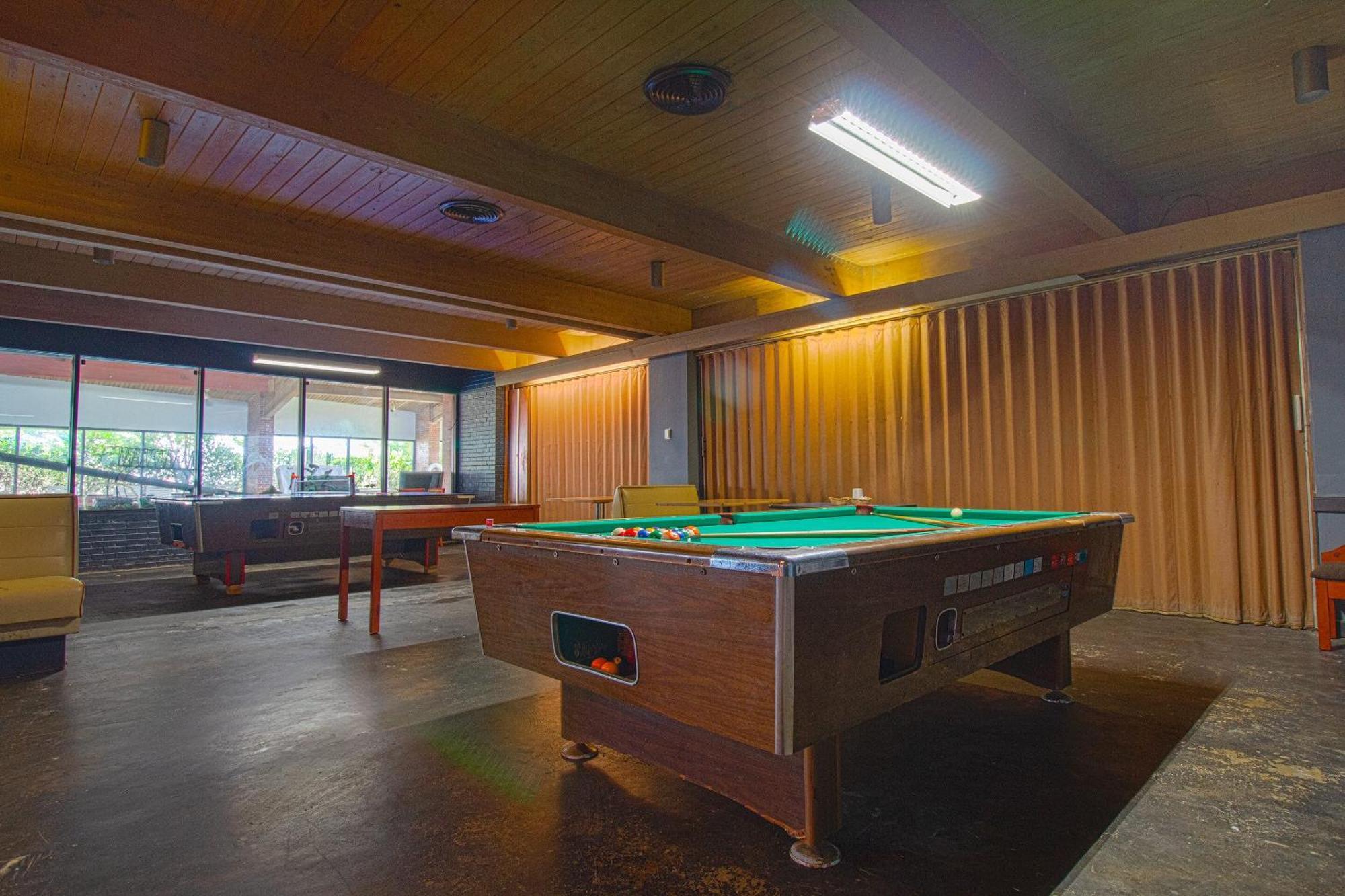 American Best Inn By Oyo I-35 Perry Near Lake Mcmurtry Extérieur photo